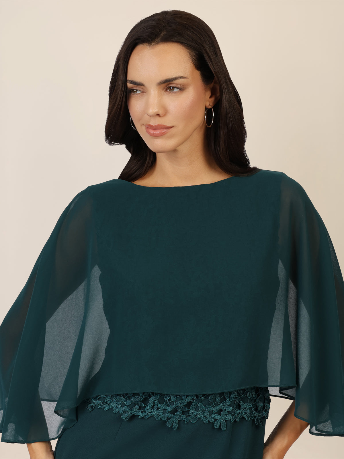 APART Kleid mit Chiffoncape in Lagenoptik mit Spitzenborte | dunkelgrün