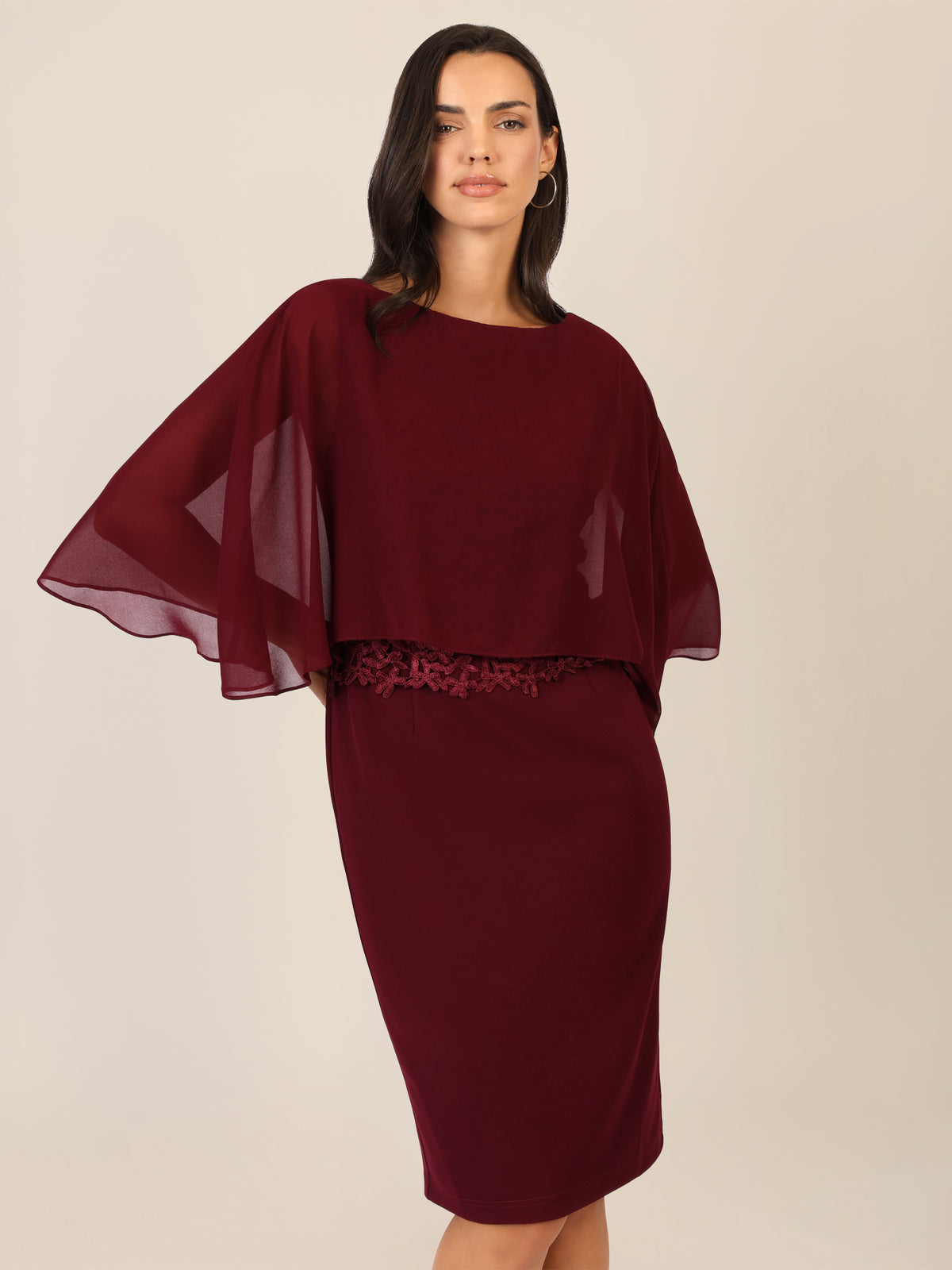 APART Kleid mit Chiffoncape in Lagenoptik mit Spitzenborte | bordeauxrot