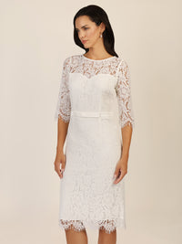 APART Spitzenkleid mit Schleifen-Gürtel | creme