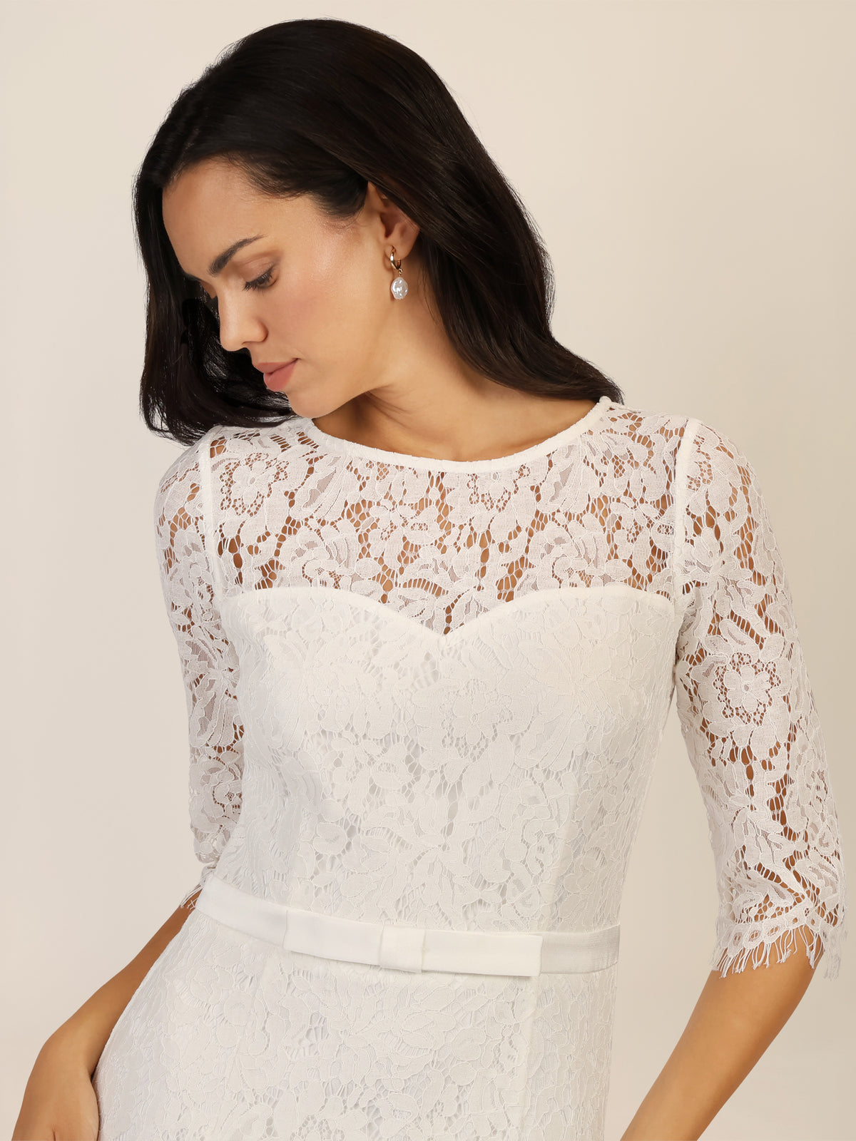 APART Spitzenkleid mit Schleifen-Gürtel | creme