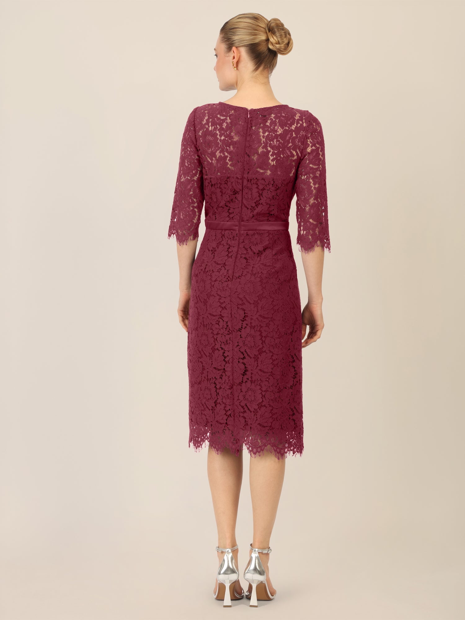 APART Spitzenkleid mit Schleifen-Gürtel | bordeauxrot