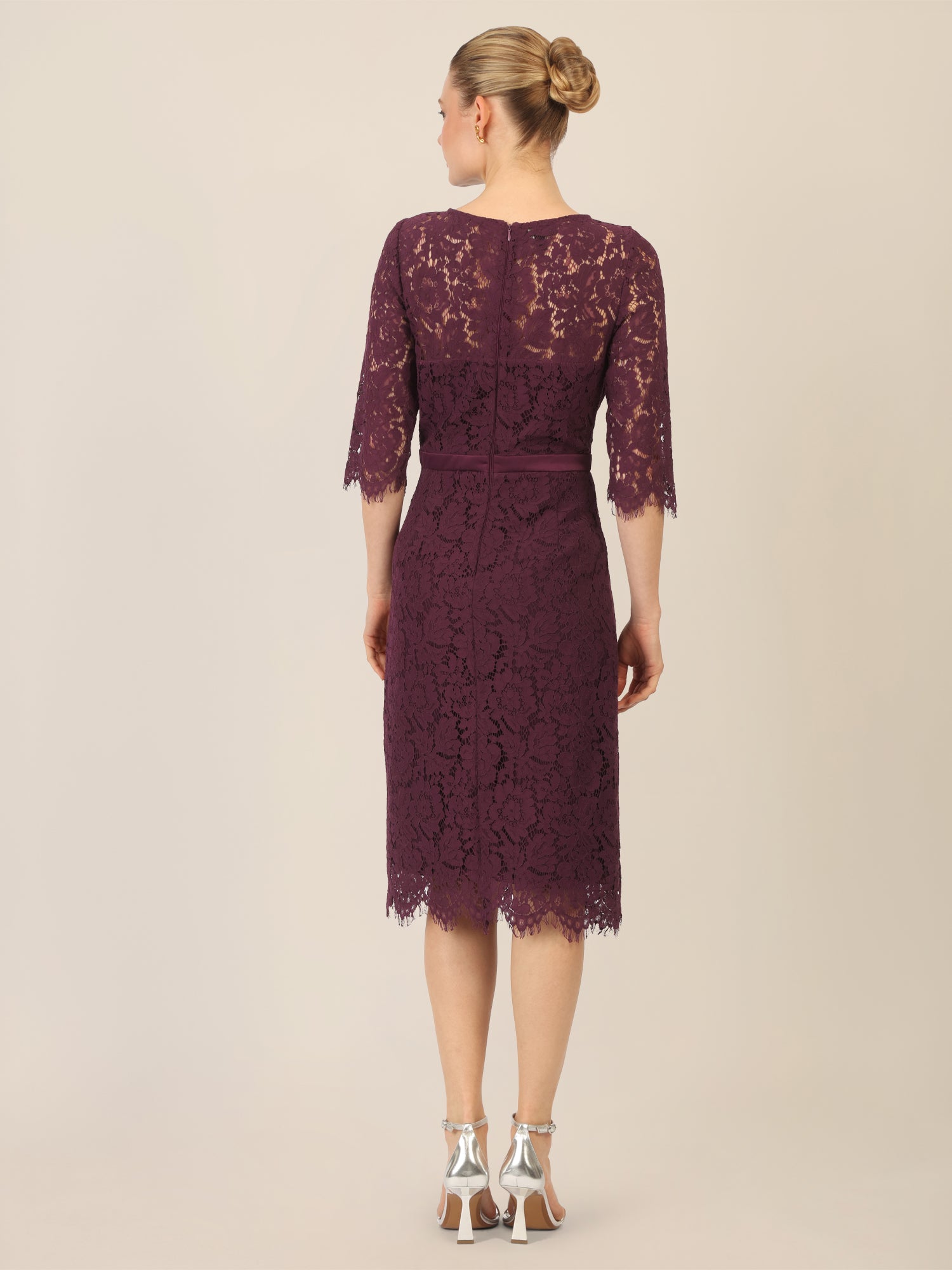 APART Spitzenkleid mit Schleifen-Gürtel | dunkel lila