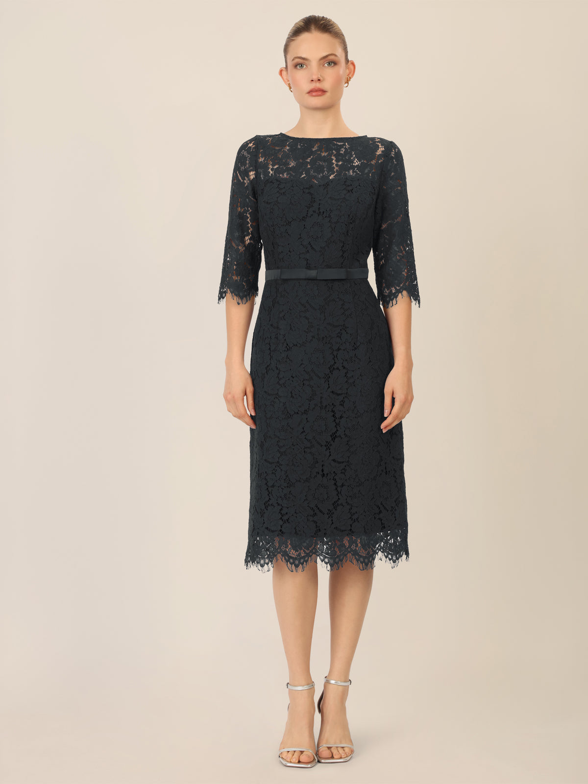 APART Spitzenkleid mit Schleifen-Gürtel | schwarz