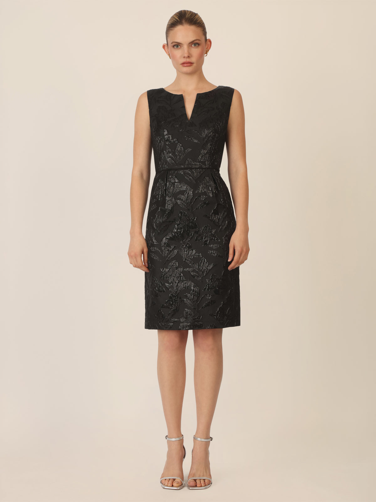 APART Jacquardkleid mit floralen Strukturen | schwarz