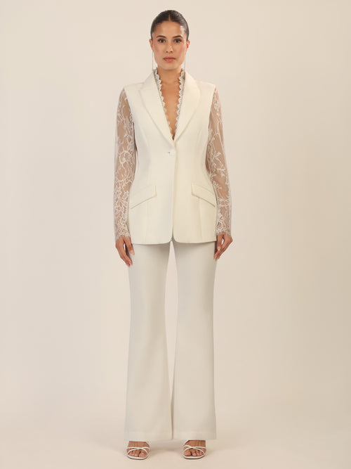 APART Hosenanzug  mit Spitzendetails und Zierkante | creme image 1