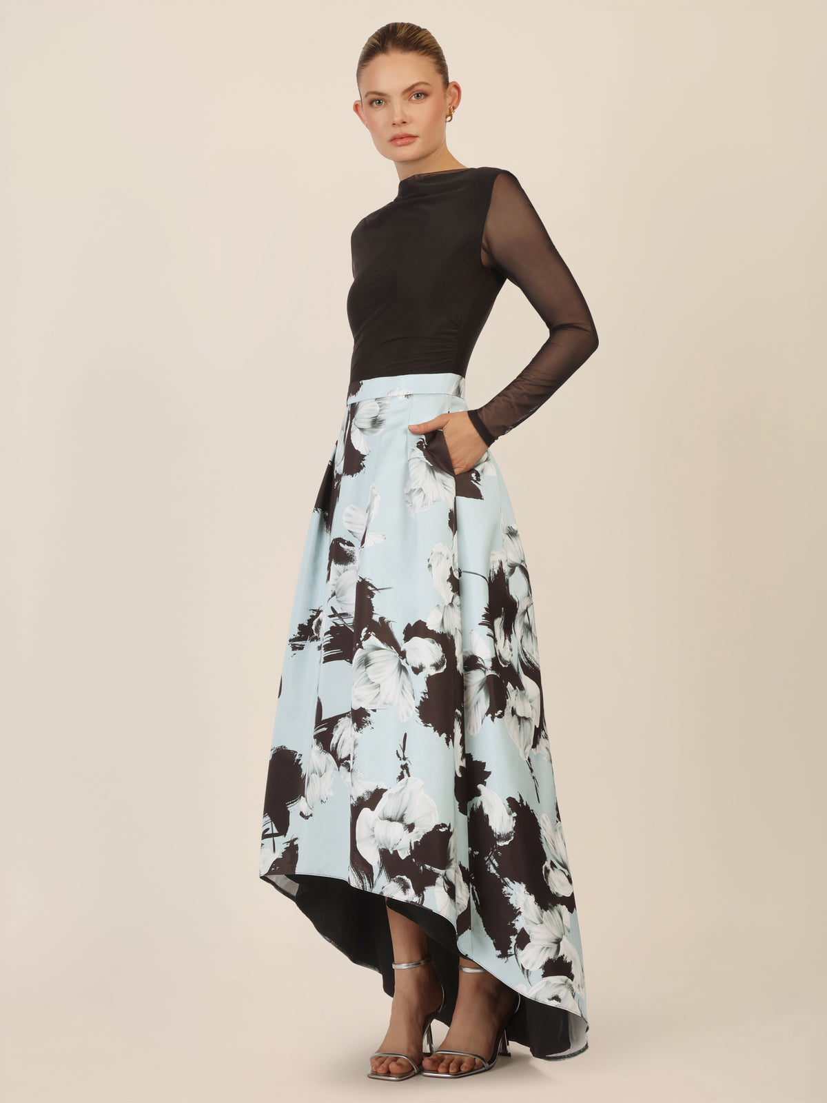 APART Abendkleid mit Meshärmeln und floralem Rock | schwarz-multicolor