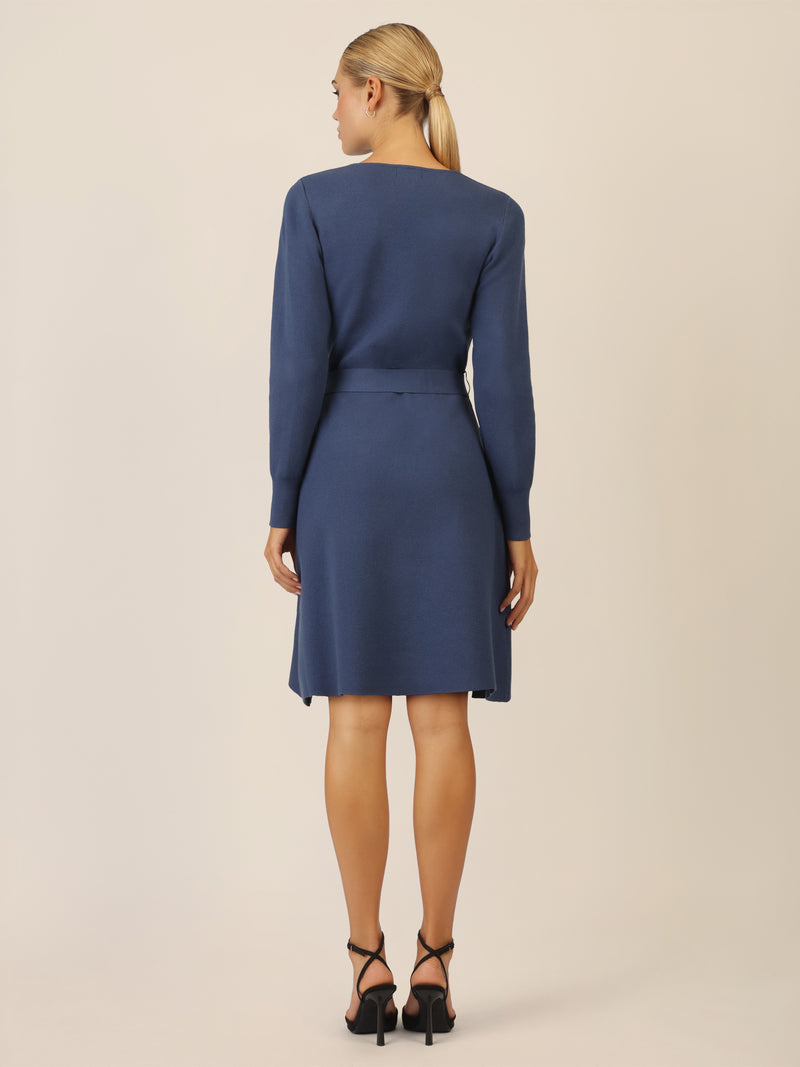 APART Strickkleid mit V-Ausschnitt | mittelblau