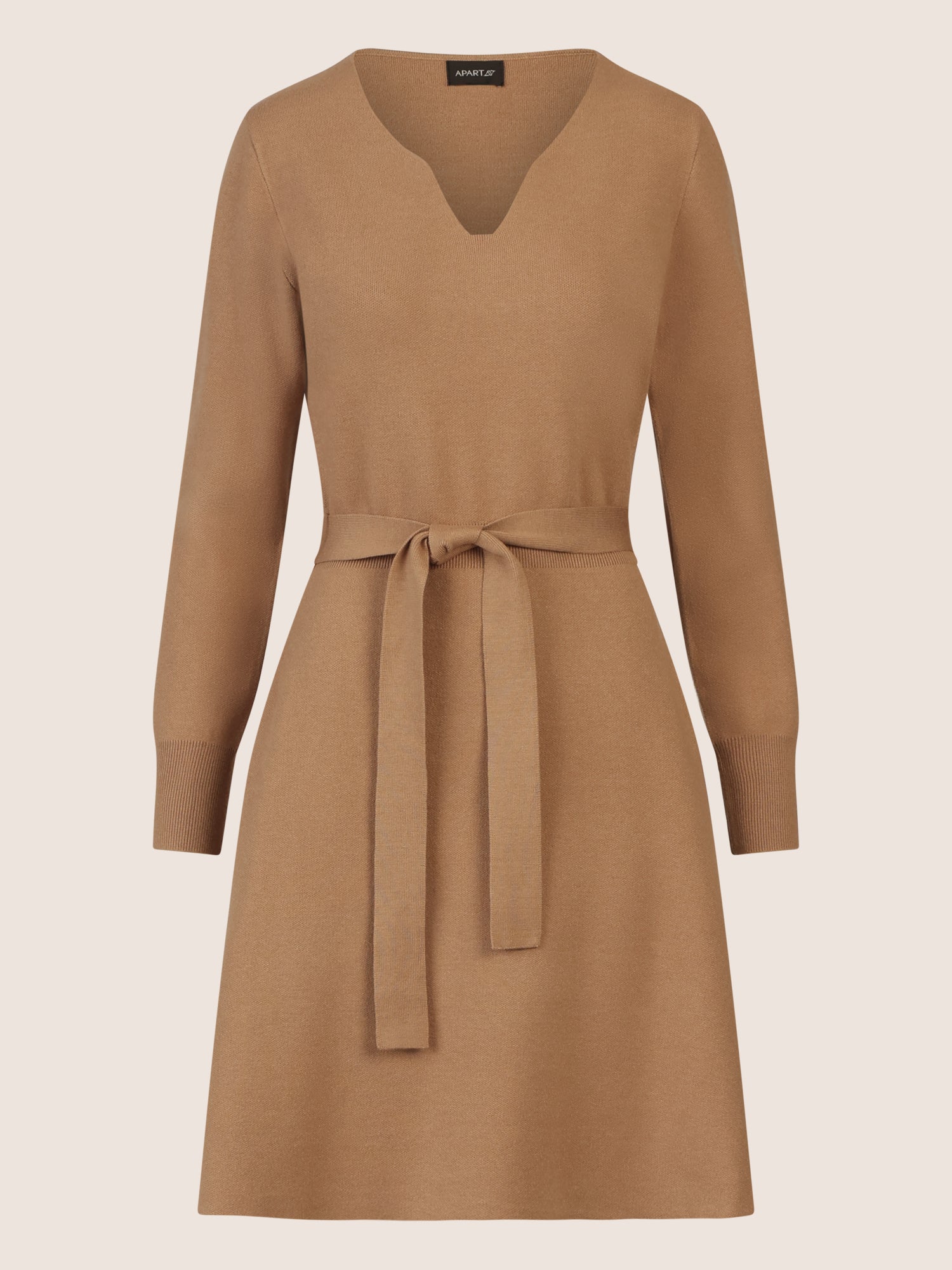 APART Strickkleid mit V-Ausschnitt | camel