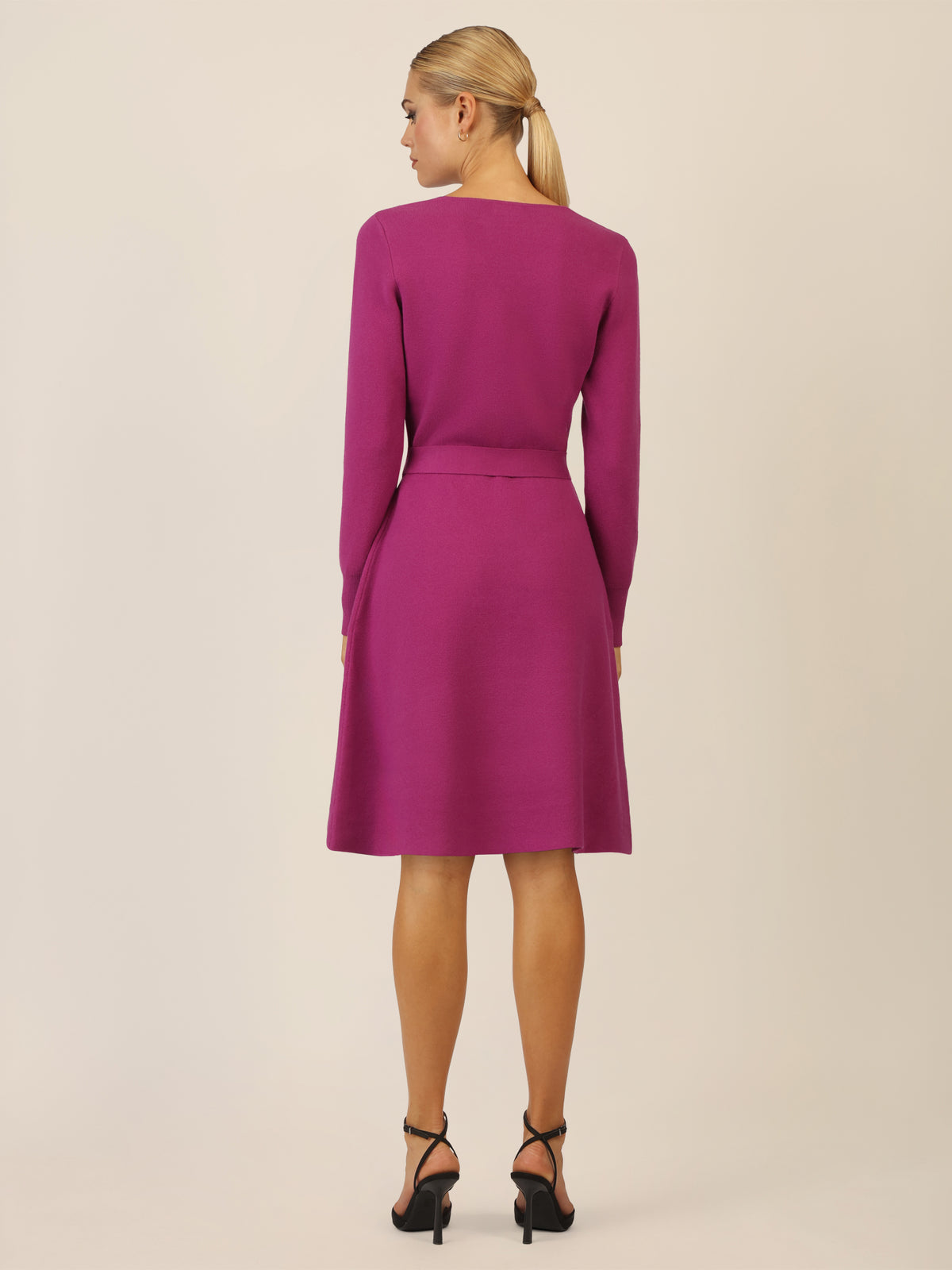 APART Strickkleid mit V-Ausschnitt | lila