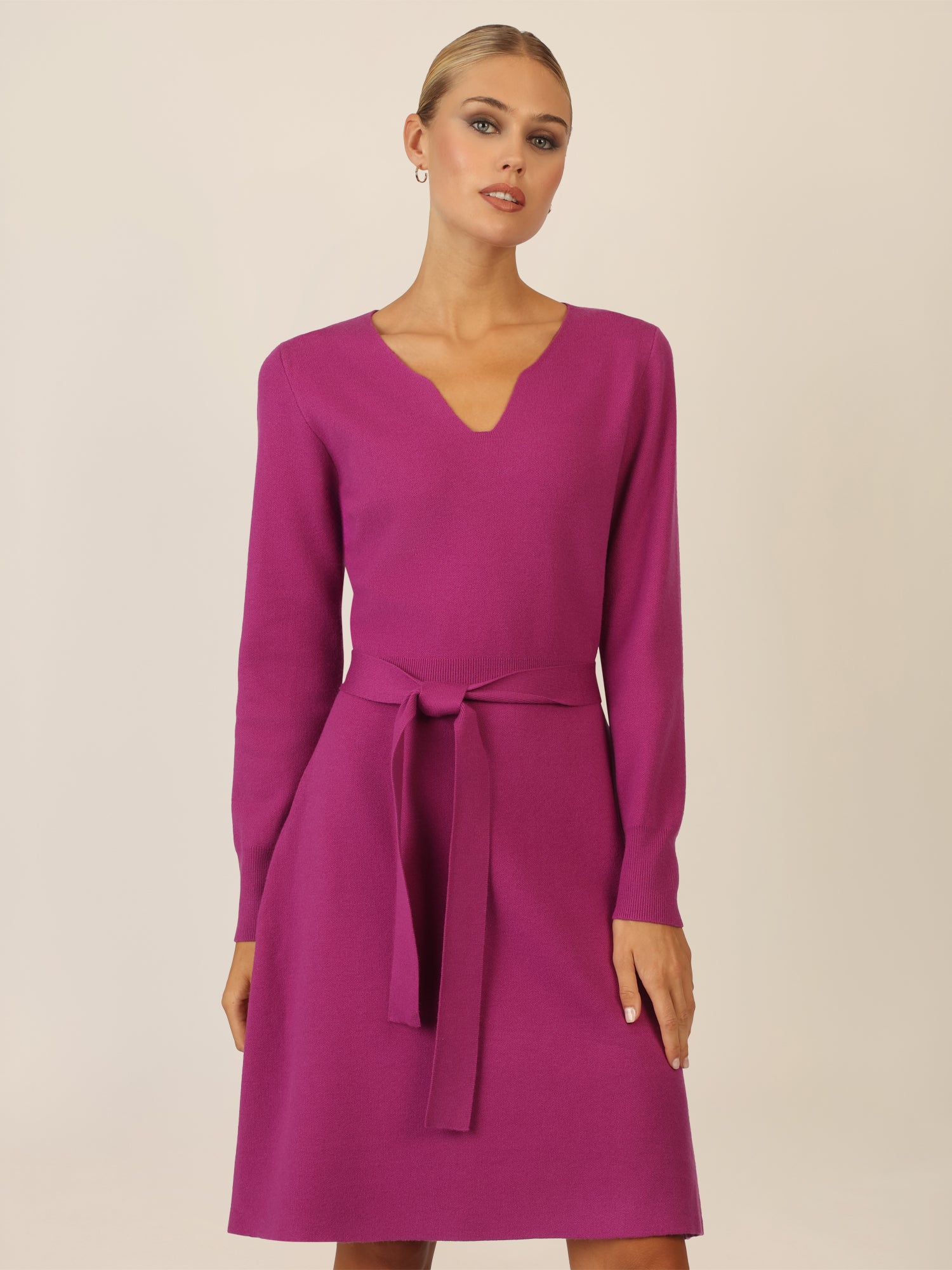 APART Strickkleid mit V-Ausschnitt | lila