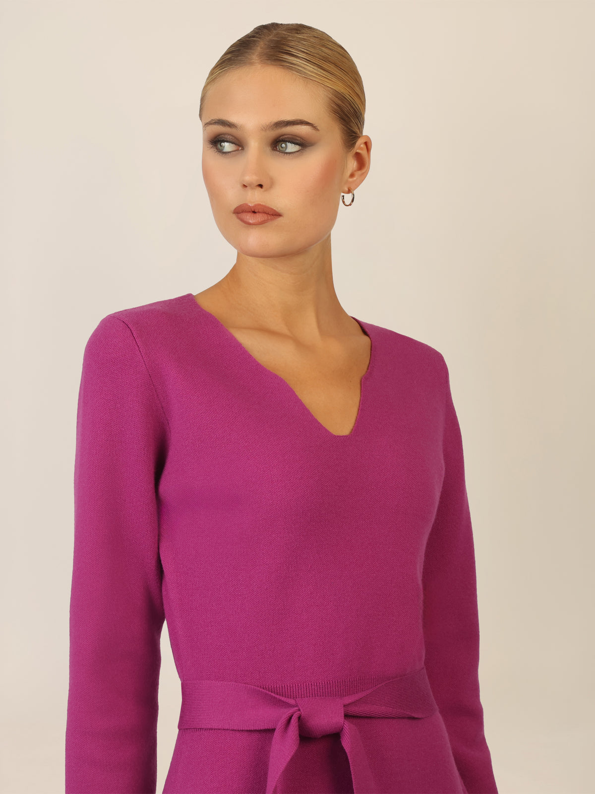 APART Strickkleid mit V-Ausschnitt | lila