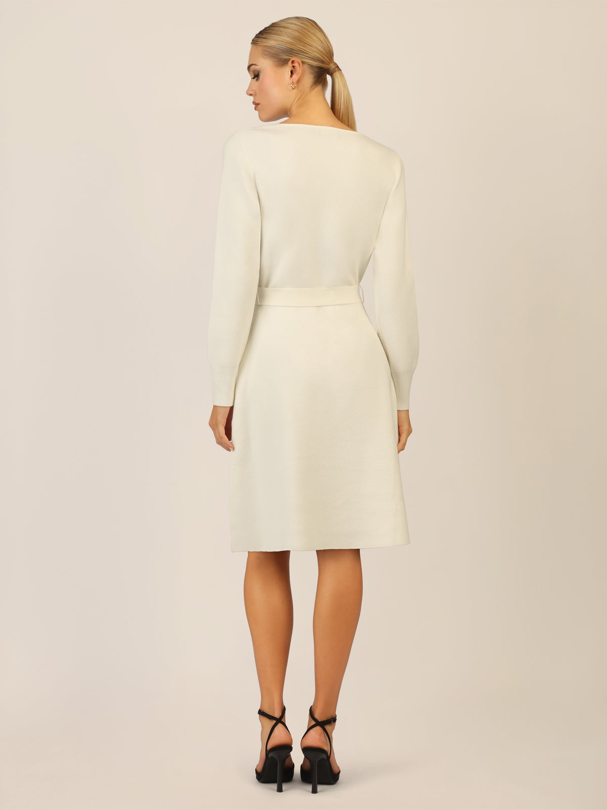 APART Strickkleid mit V-Ausschnitt | creme