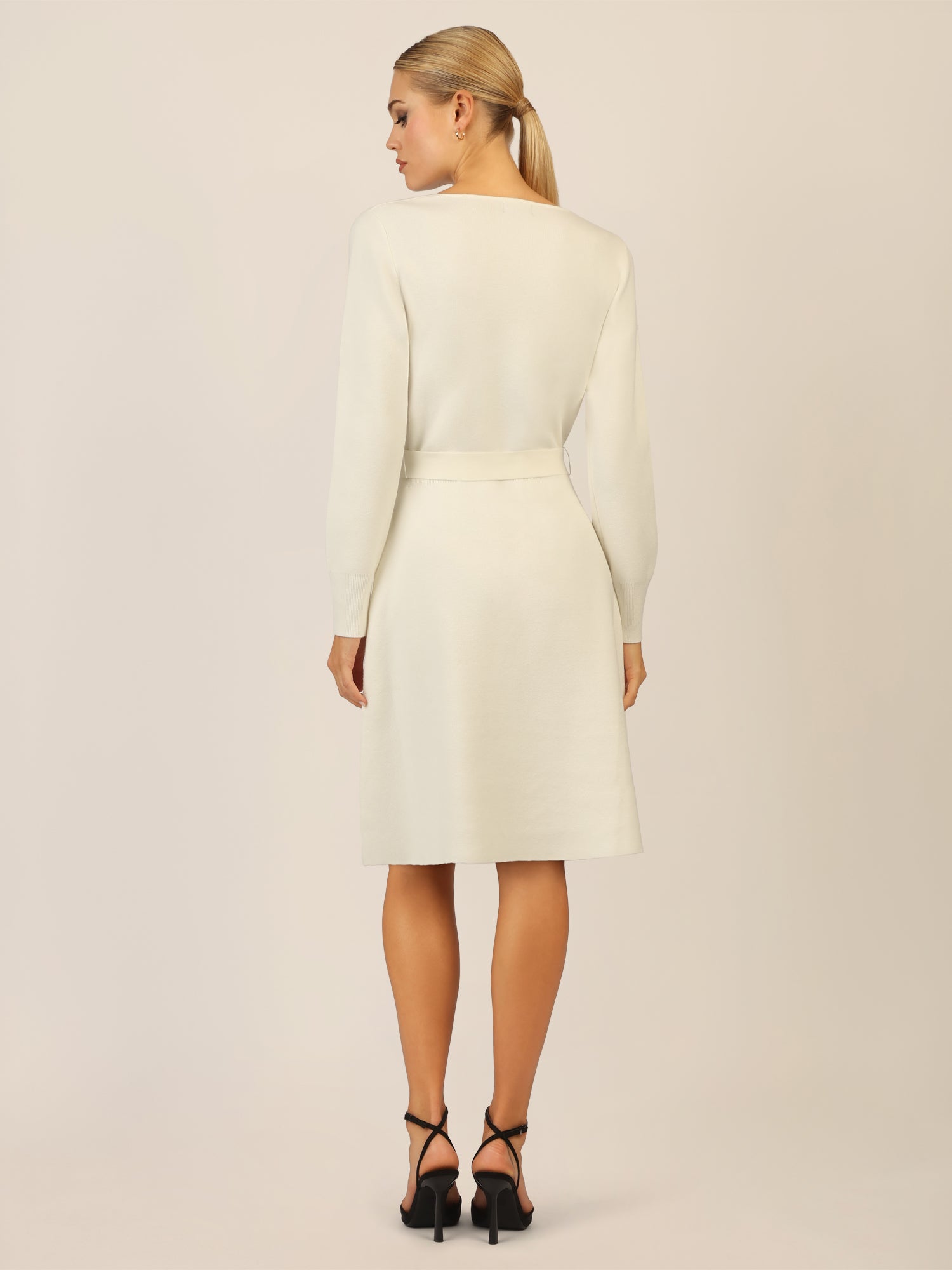 APART Strickkleid mit V-Ausschnitt | creme