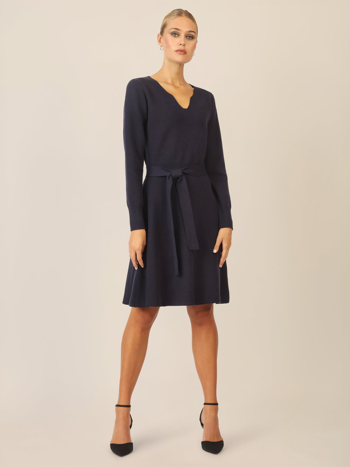 APART Strickkleid mit V-Ausschnitt | nachtblau