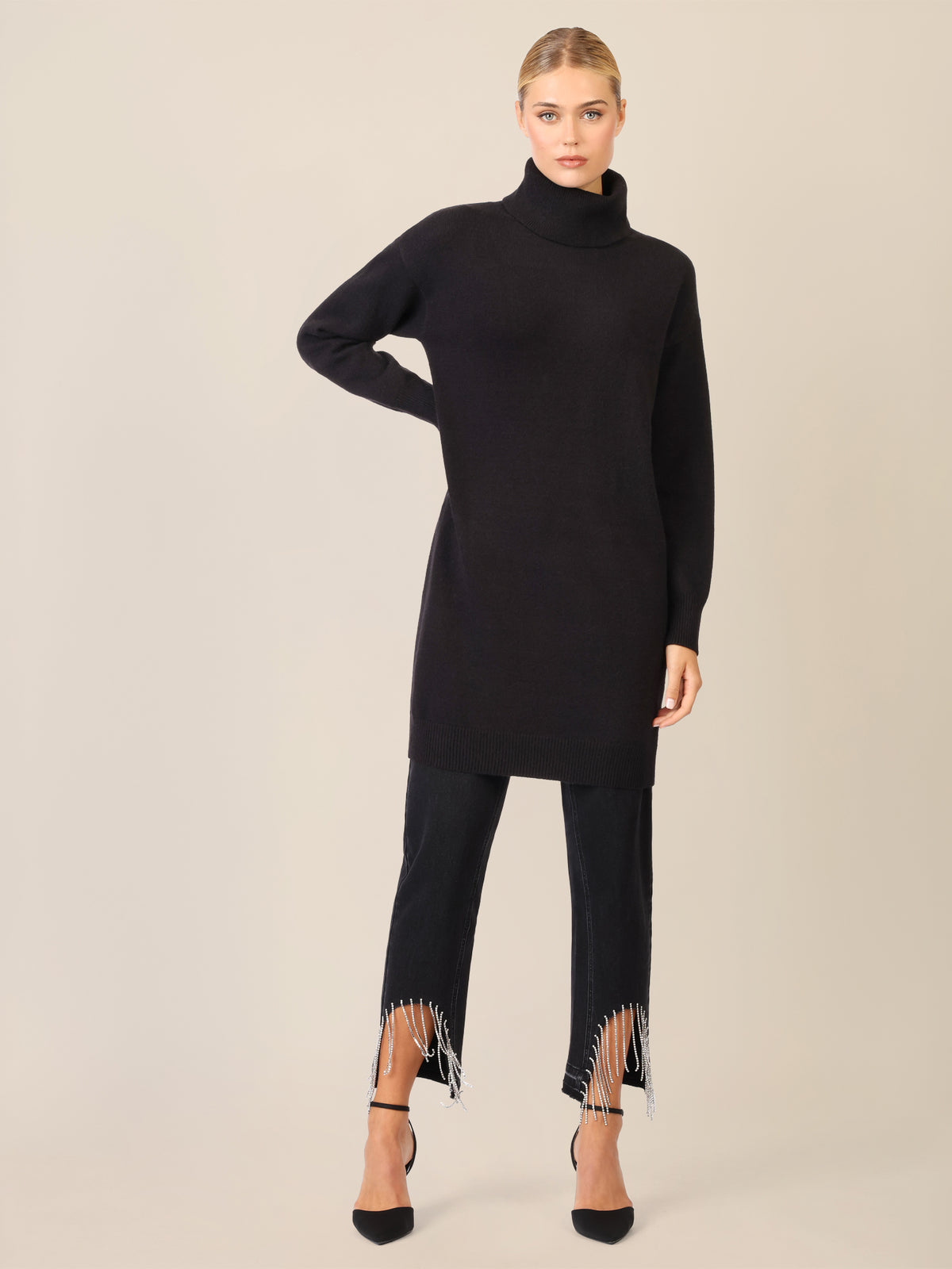 APART Overside Strickkleid mit überschnittene Schultern | schwarz