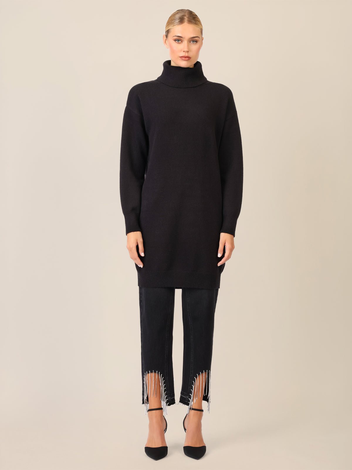 APART Overside Strickkleid mit überschnittene Schultern | schwarz