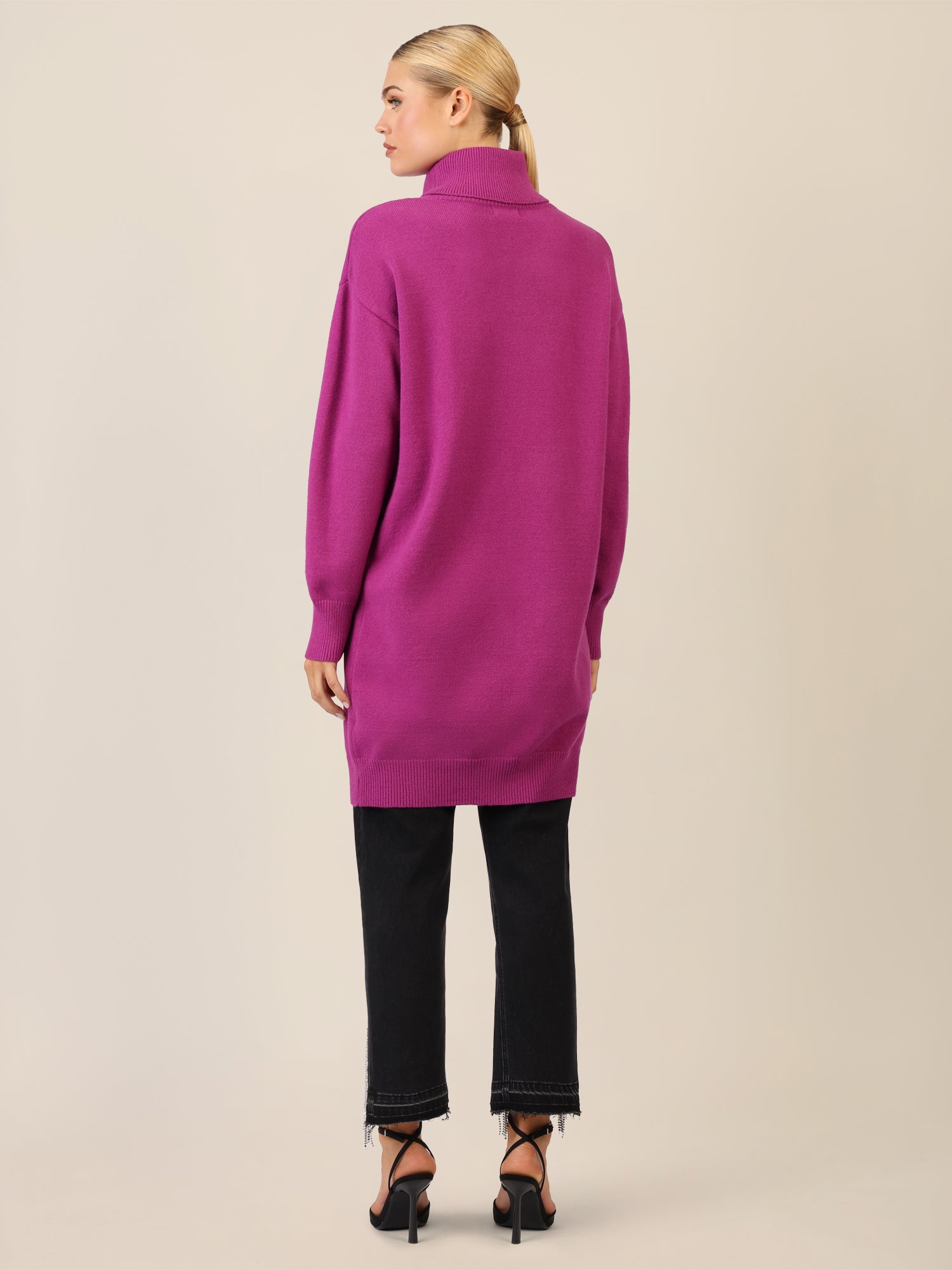 APART Overside Strickkleid mit überschnittene Schultern | lila