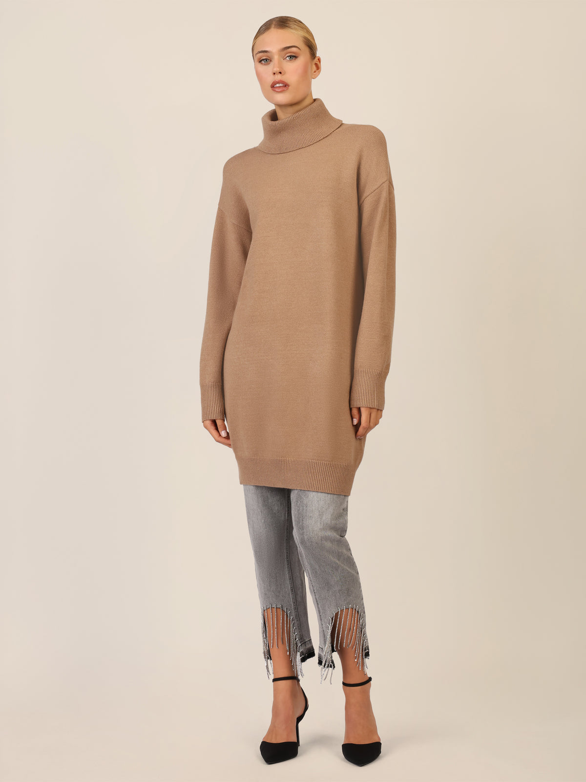 APART Overside Strickkleid mit überschnittene Schultern | camel