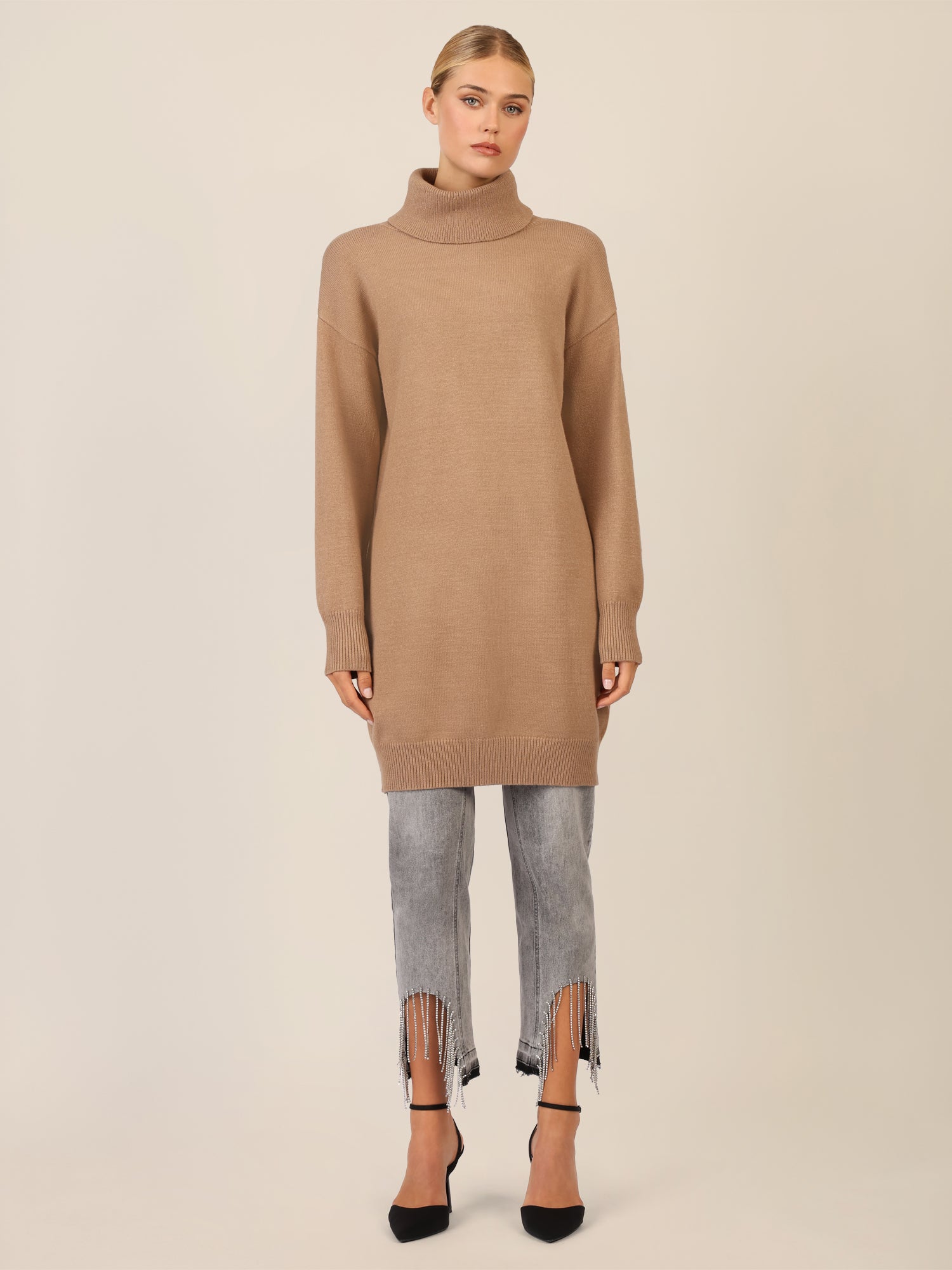 APART Overside Strickkleid mit überschnittene Schultern | camel