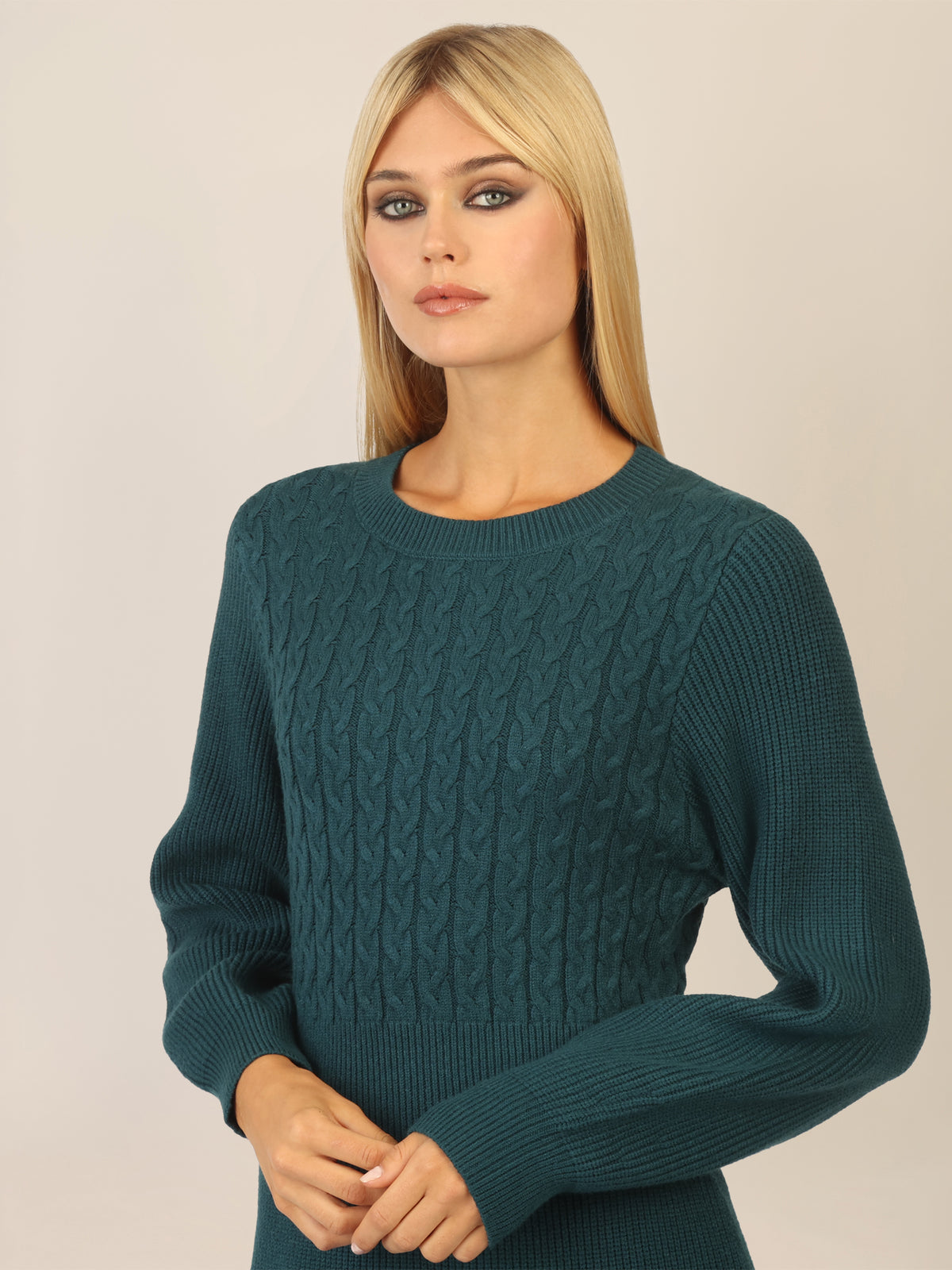 APART Strickkleid mit Zopfmuster | dunkelgrün