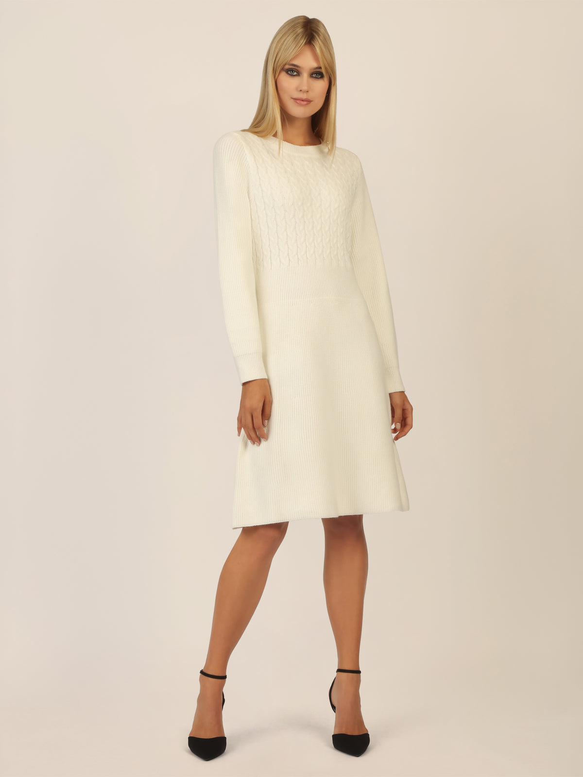 APART Strickkleid mit Zopfmuster | creme