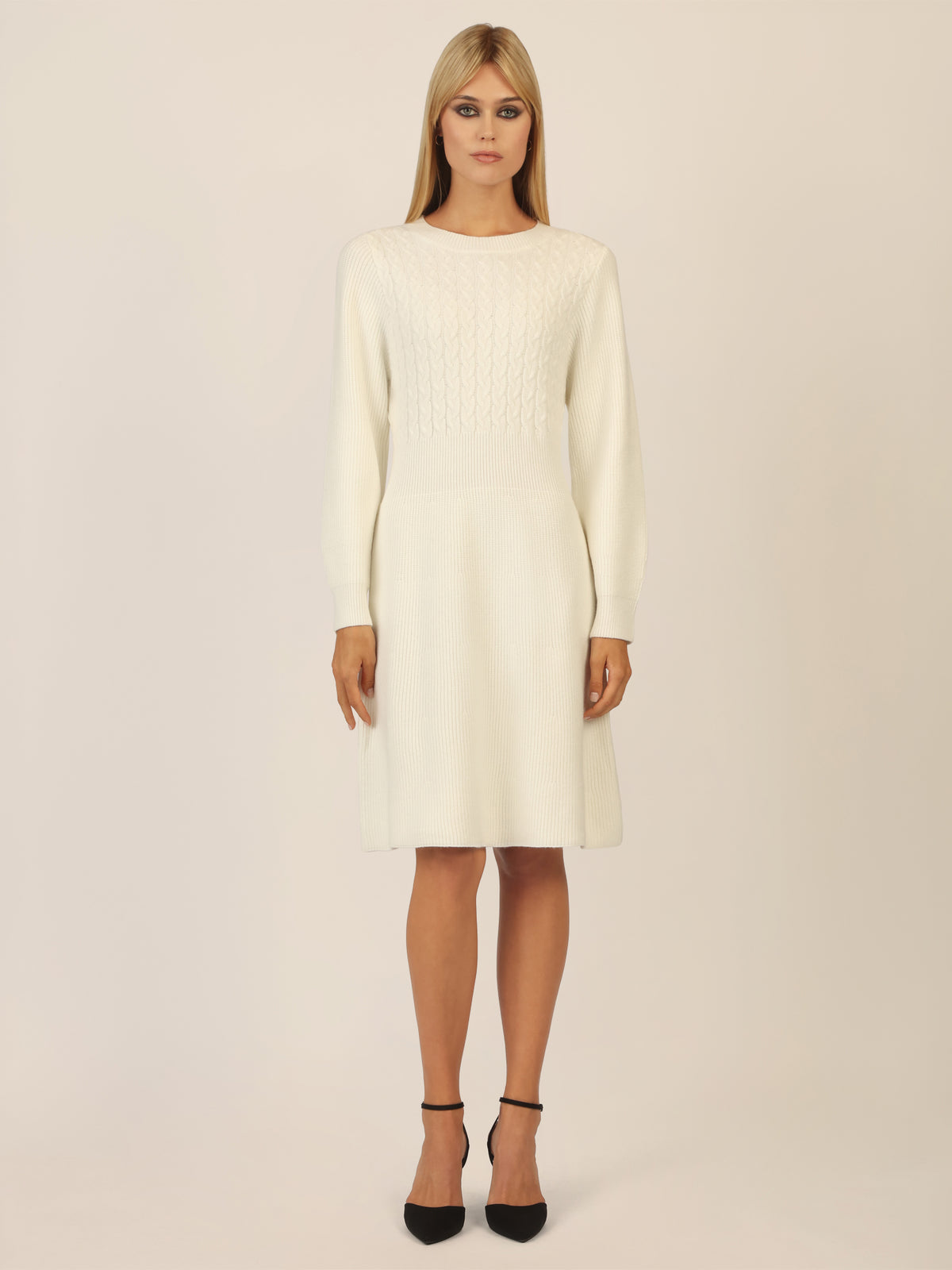 APART Strickkleid mit Zopfmuster | creme