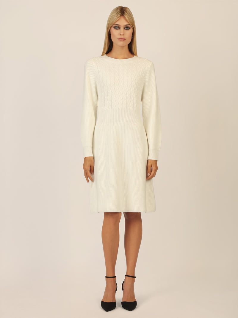 APART Strickkleid mit Zopfmuster | creme