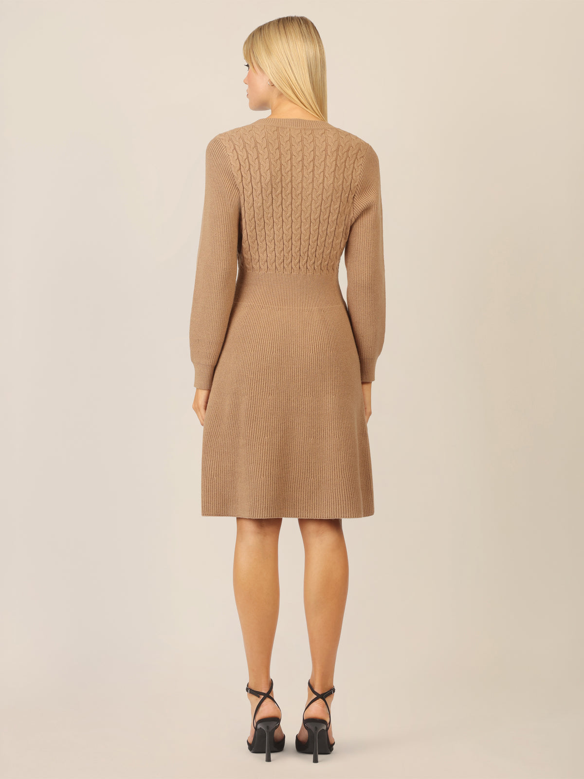 APART Strickkleid mit Zopfmuster | camel