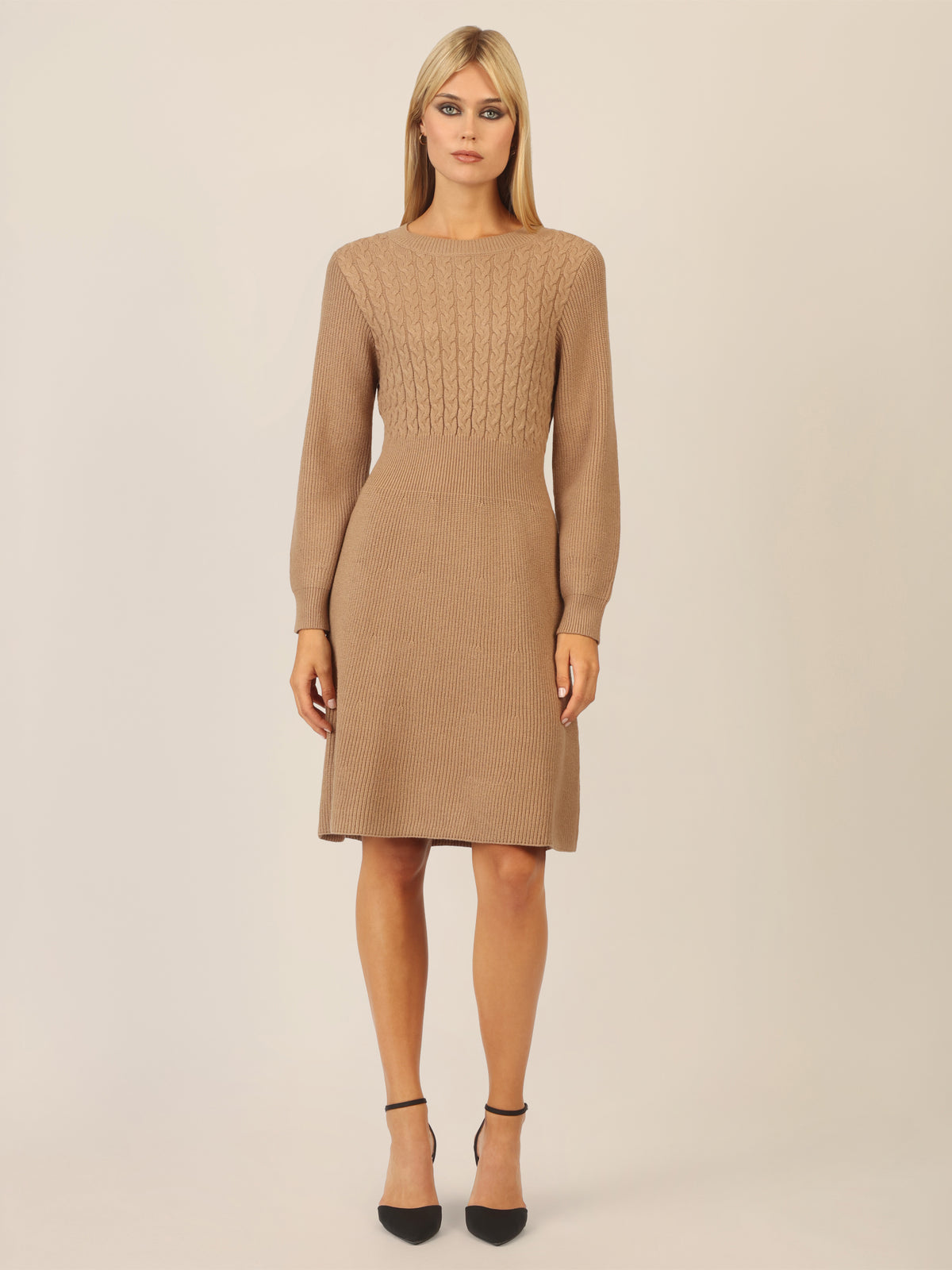 APART Strickkleid mit Zopfmuster | camel