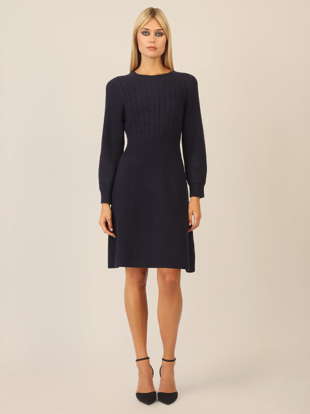 APART Strickkleid mit Zopfmuster | nachtblau