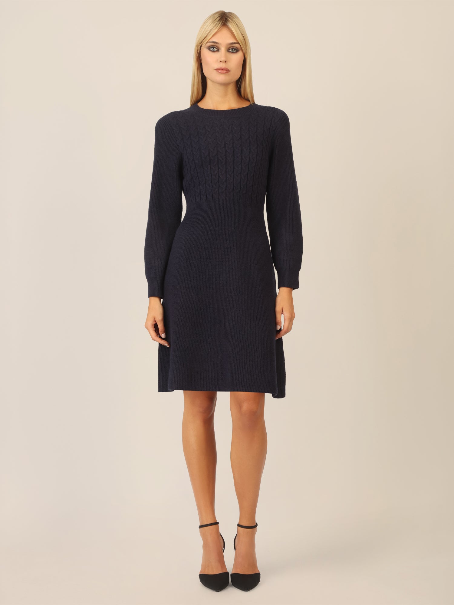 APART Strickkleid mit Zopfmuster | nachtblau