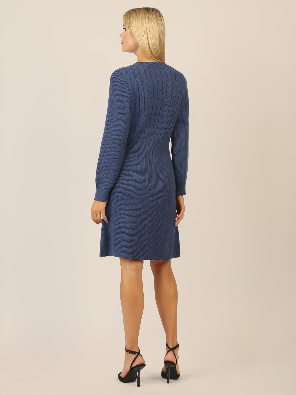 APART Strickkleid mit Zopfmuster | mittelblau