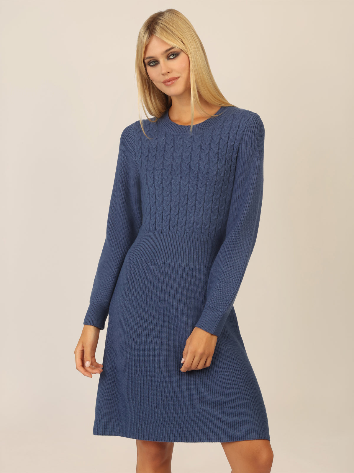 APART Strickkleid mit Zopfmuster | mittelblau