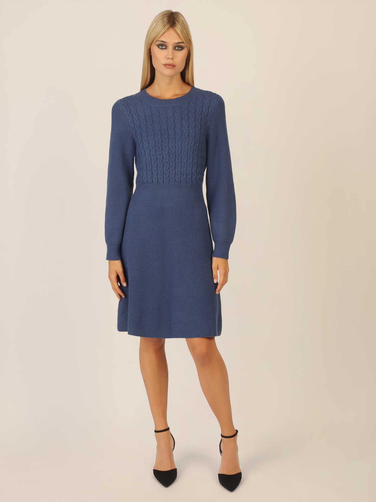 APART Strickkleid mit Zopfmuster | mittelblau