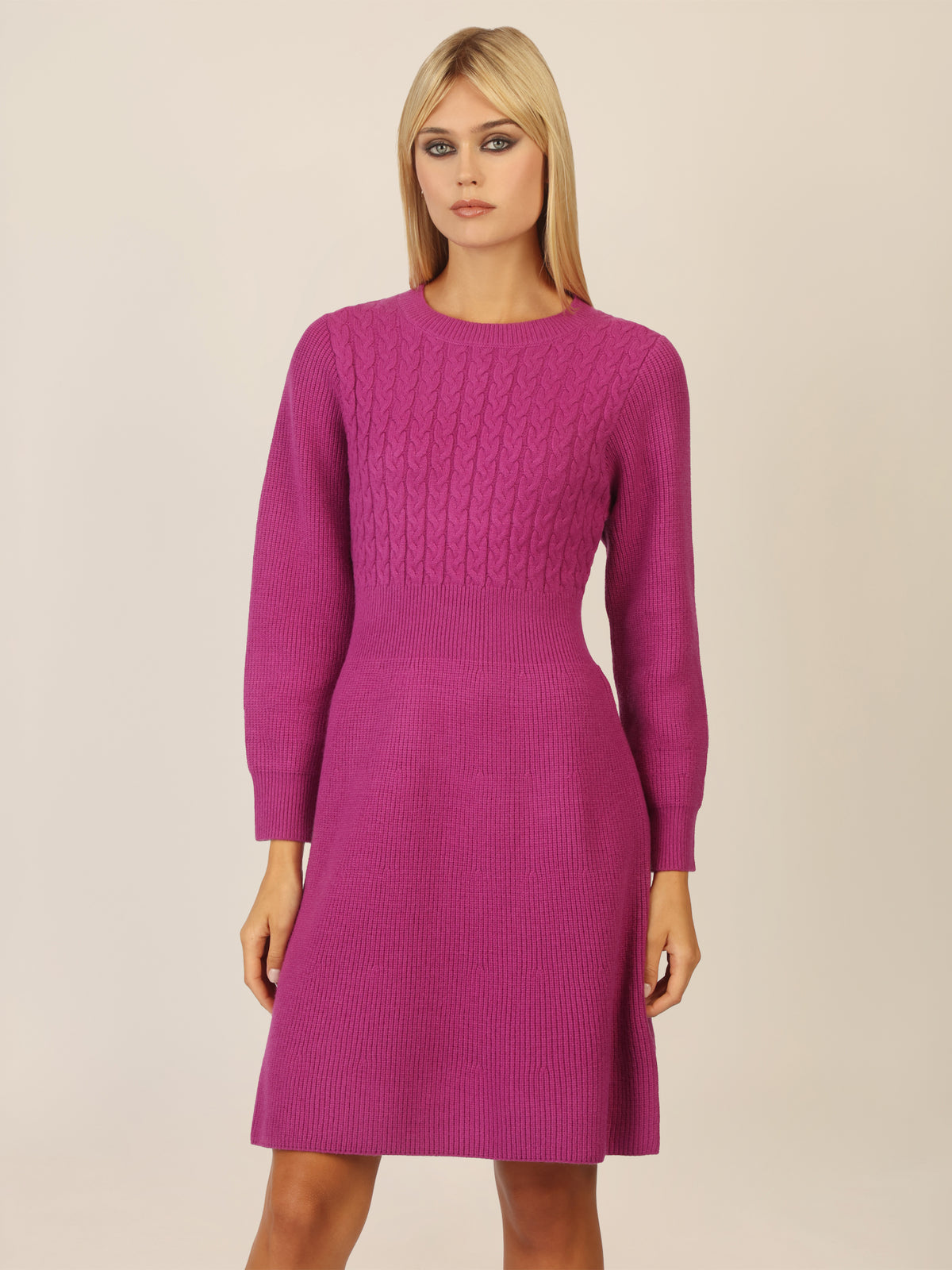 APART Strickkleid mit Zopfmuster | lila
