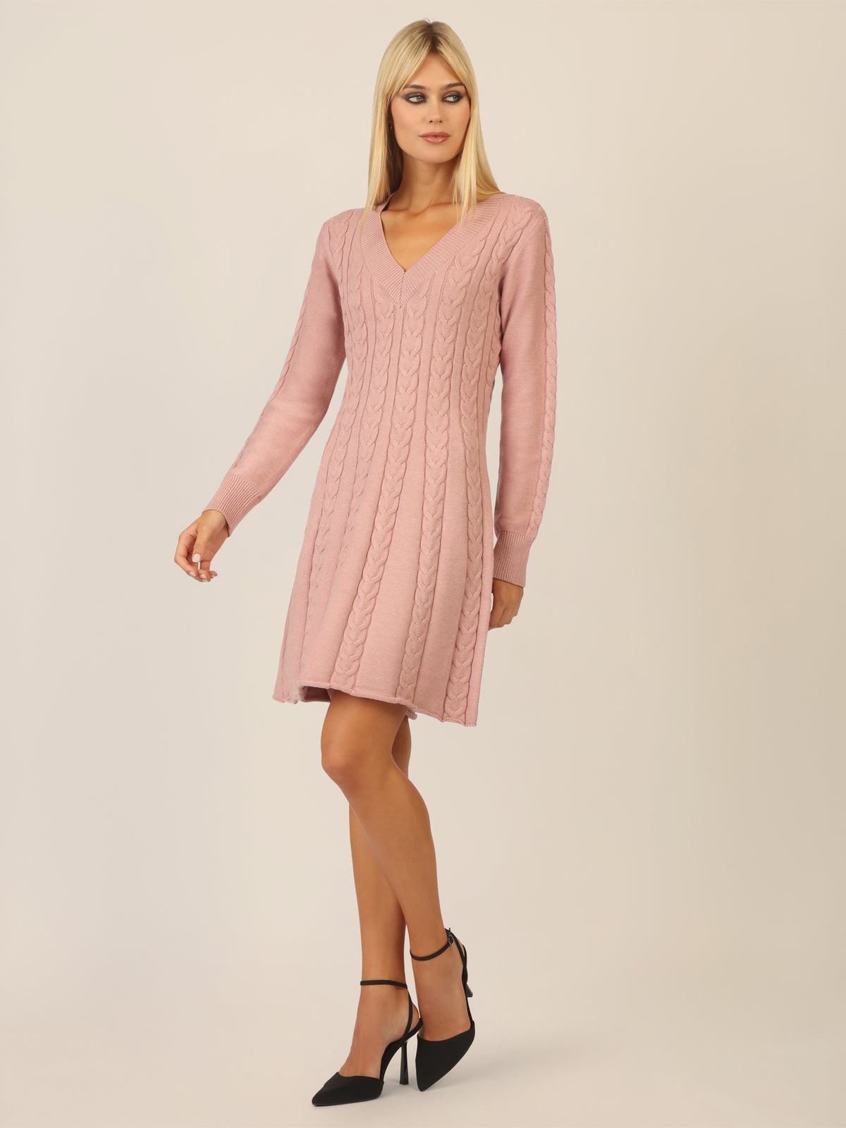 APART Strickkleid mit Zopfmuster und V-Ausschnitt | mauve