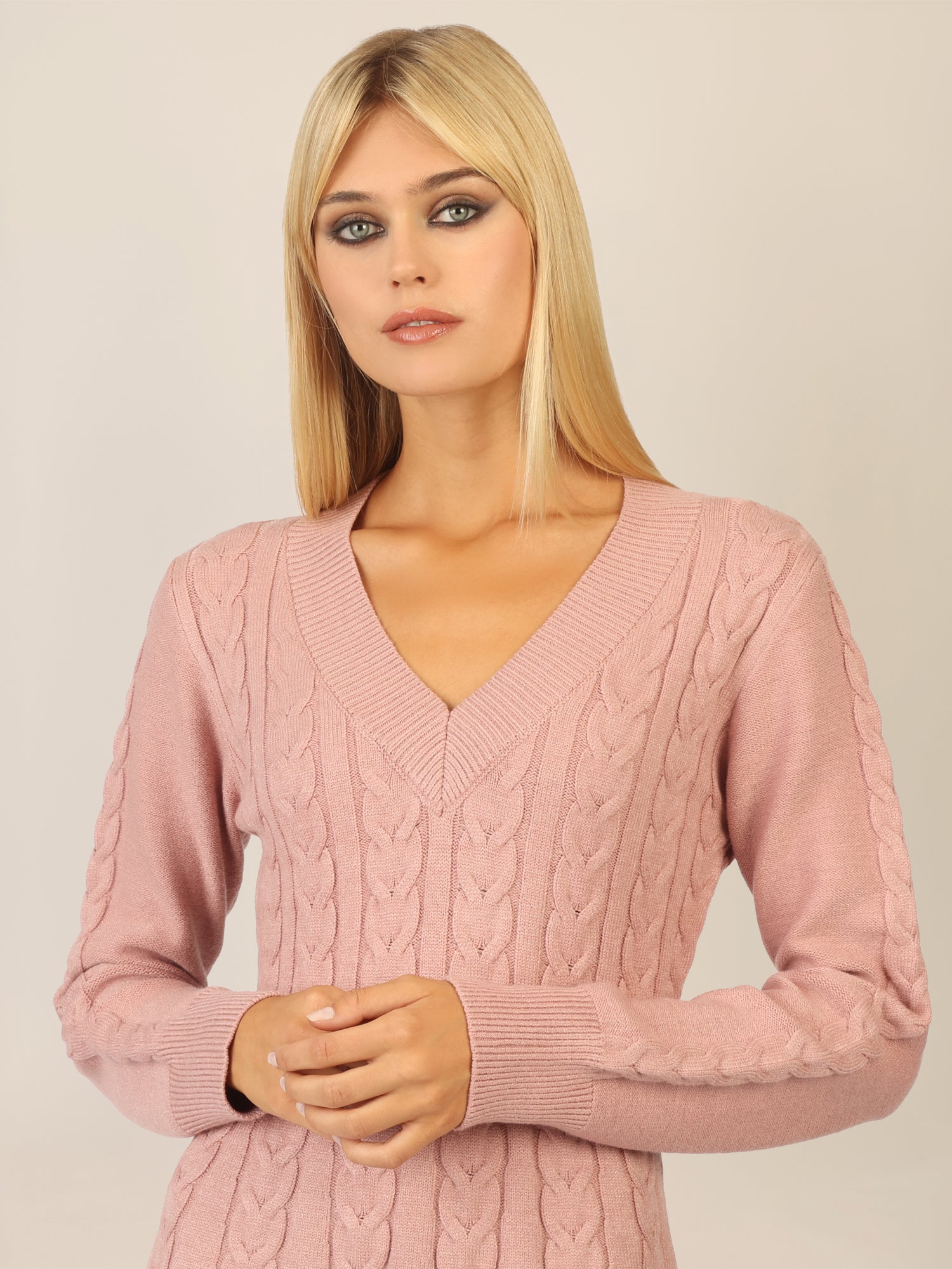 APART Strickkleid mit Zopfmuster und V-Ausschnitt | mauve