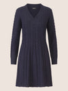 APART Strickkleid mit Zopfmuster und V-Ausschnitt | nachtblau