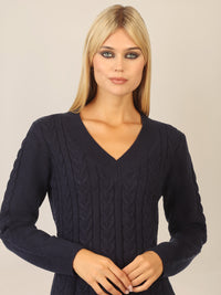 APART Strickkleid mit Zopfmuster und V-Ausschnitt | nachtblau