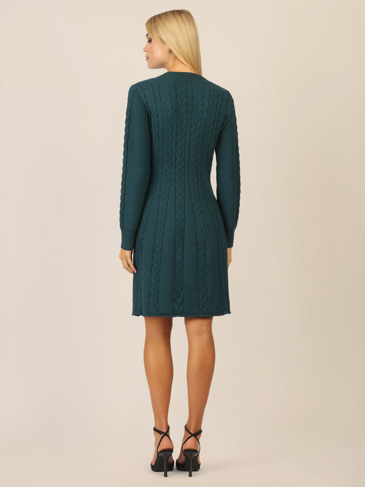 APART Strickkleid mit Zopfmuster und V-Ausschnitt | dunkelgrün