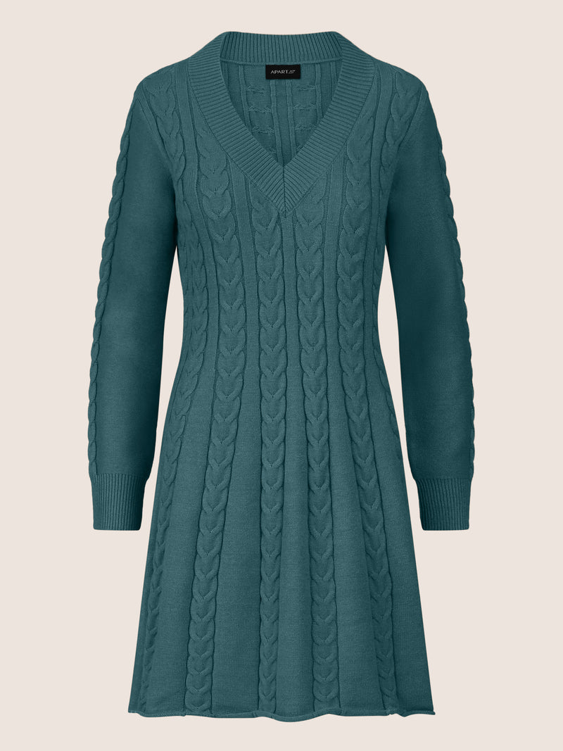 APART Strickkleid mit Zopfmuster und V-Ausschnitt | dunkelgrün