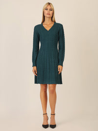 APART Strickkleid mit Zopfmuster und V-Ausschnitt | dunkelgrün