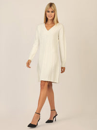 APART Strickkleid mit Zopfmuster und V-Ausschnitt | creme
