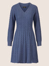 APART Strickkleid mit Zopfmuster und V-Ausschnitt | mittelblau