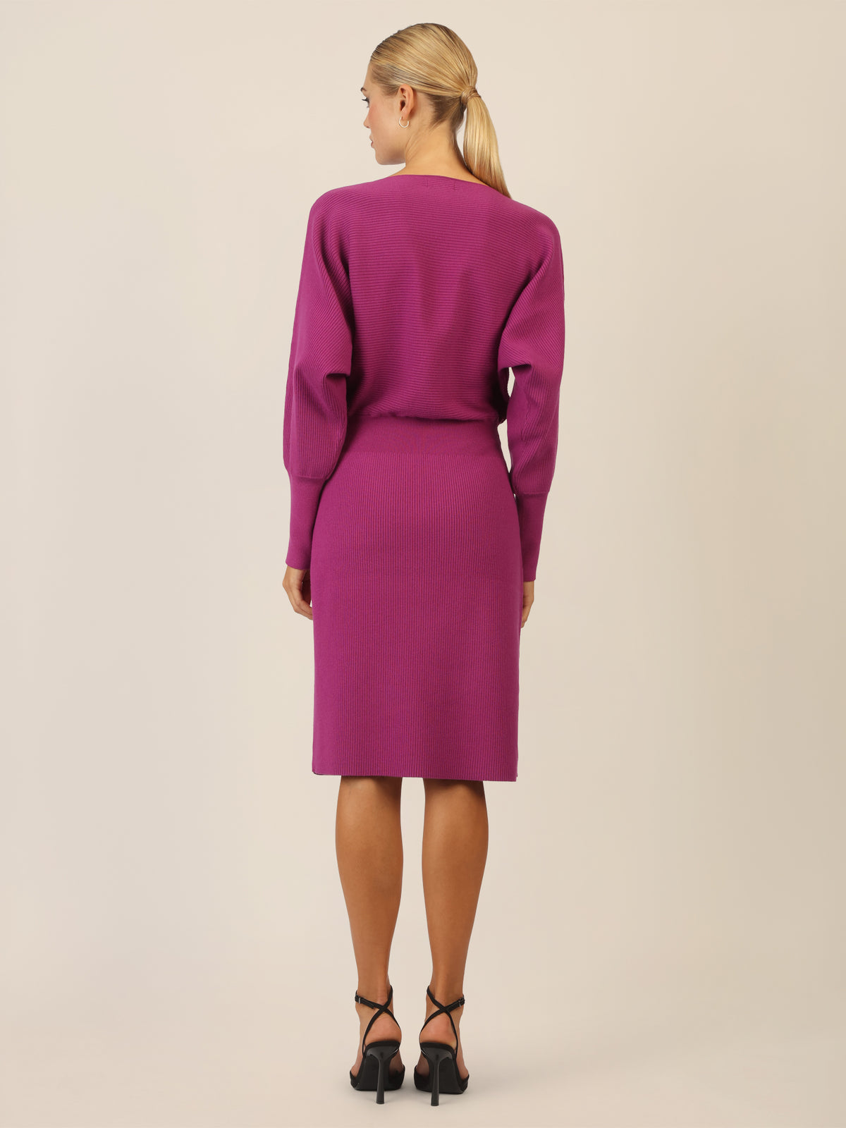 APART Strickkleid mit Gliederkette Detail Gürtel | lila