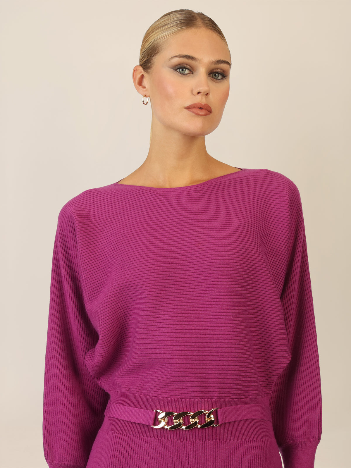 APART Strickkleid mit Gliederkette Detail Gürtel | lila