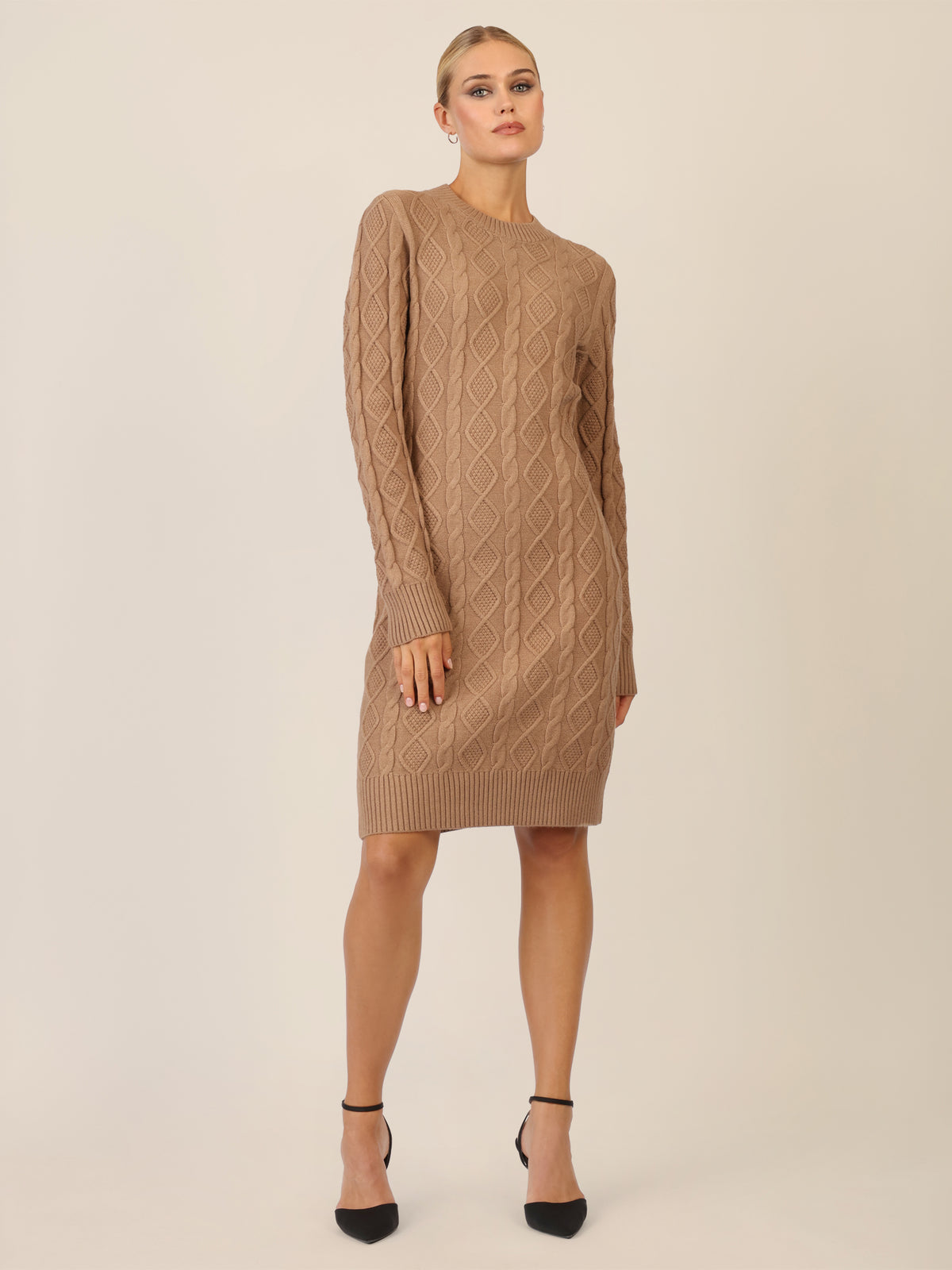 APART Strickkleid mit Strukturmuster und Rundhalsausschnitt | camel