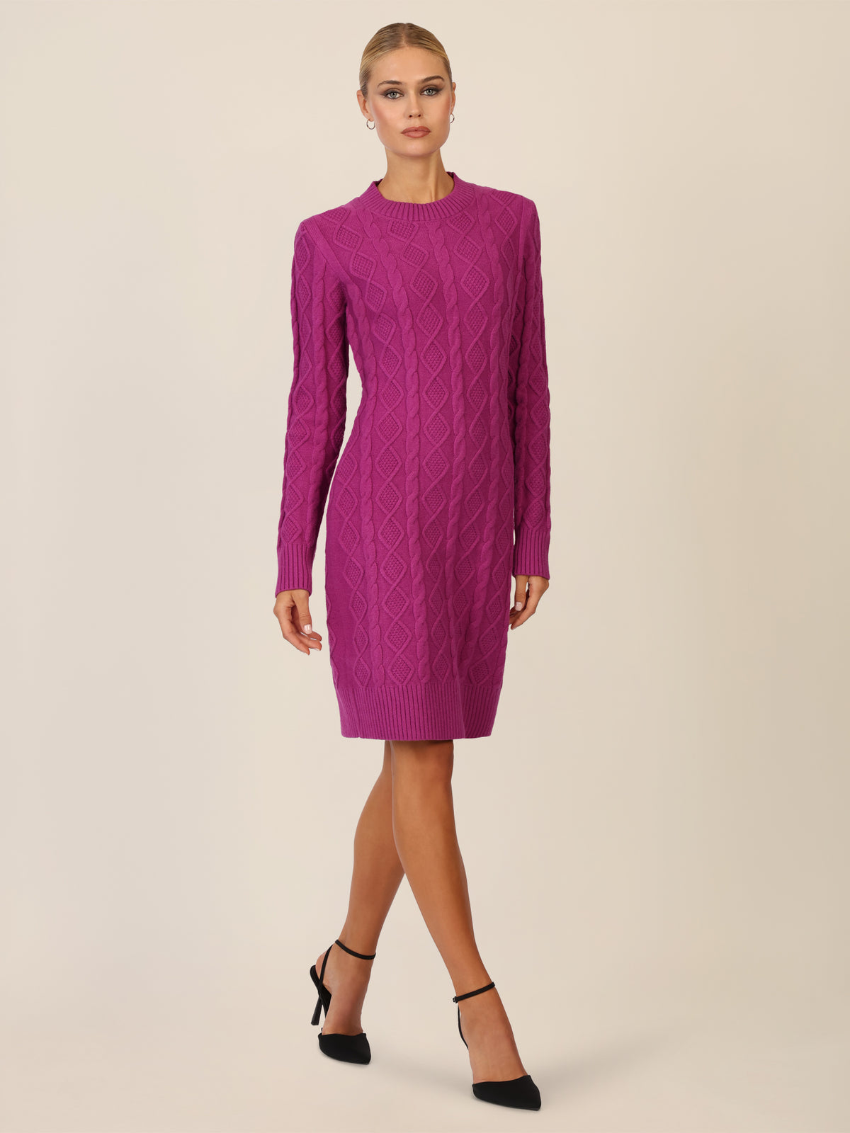 APART Strickkleid mit Strukturmuster und Rundhalsausschnitt | lila