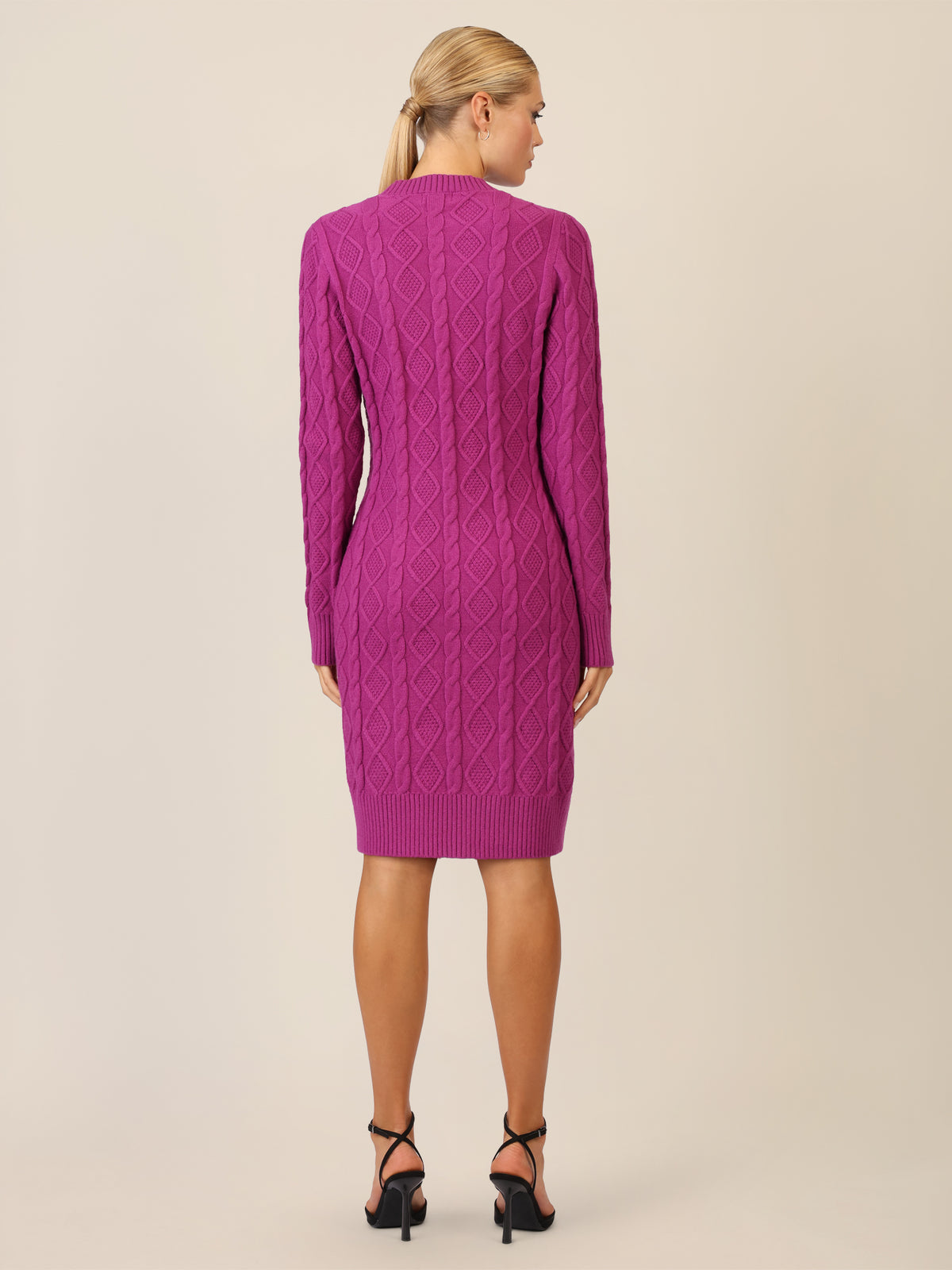 APART Strickkleid mit Strukturmuster und Rundhalsausschnitt | lila