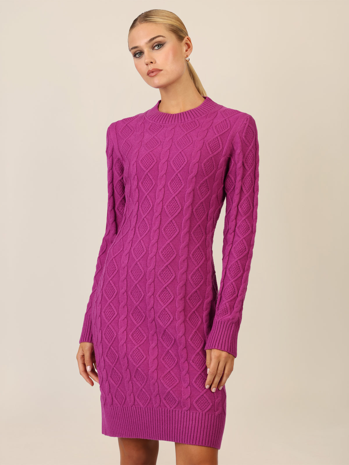 APART Strickkleid mit Strukturmuster und Rundhalsausschnitt | lila